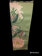 Load image into Gallery viewer, Dahlia Pinnata Nana by HG Andrews 1797 Antique Print Tea Towel on Green Background