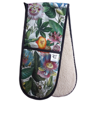 Load image into Gallery viewer, Oven Gloves Passionflower Antique Botanical Print Design