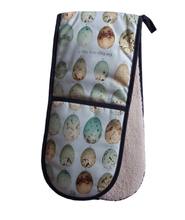 Load image into Gallery viewer, Oven Gloves Bird Eggs Antique Print Design Natural History